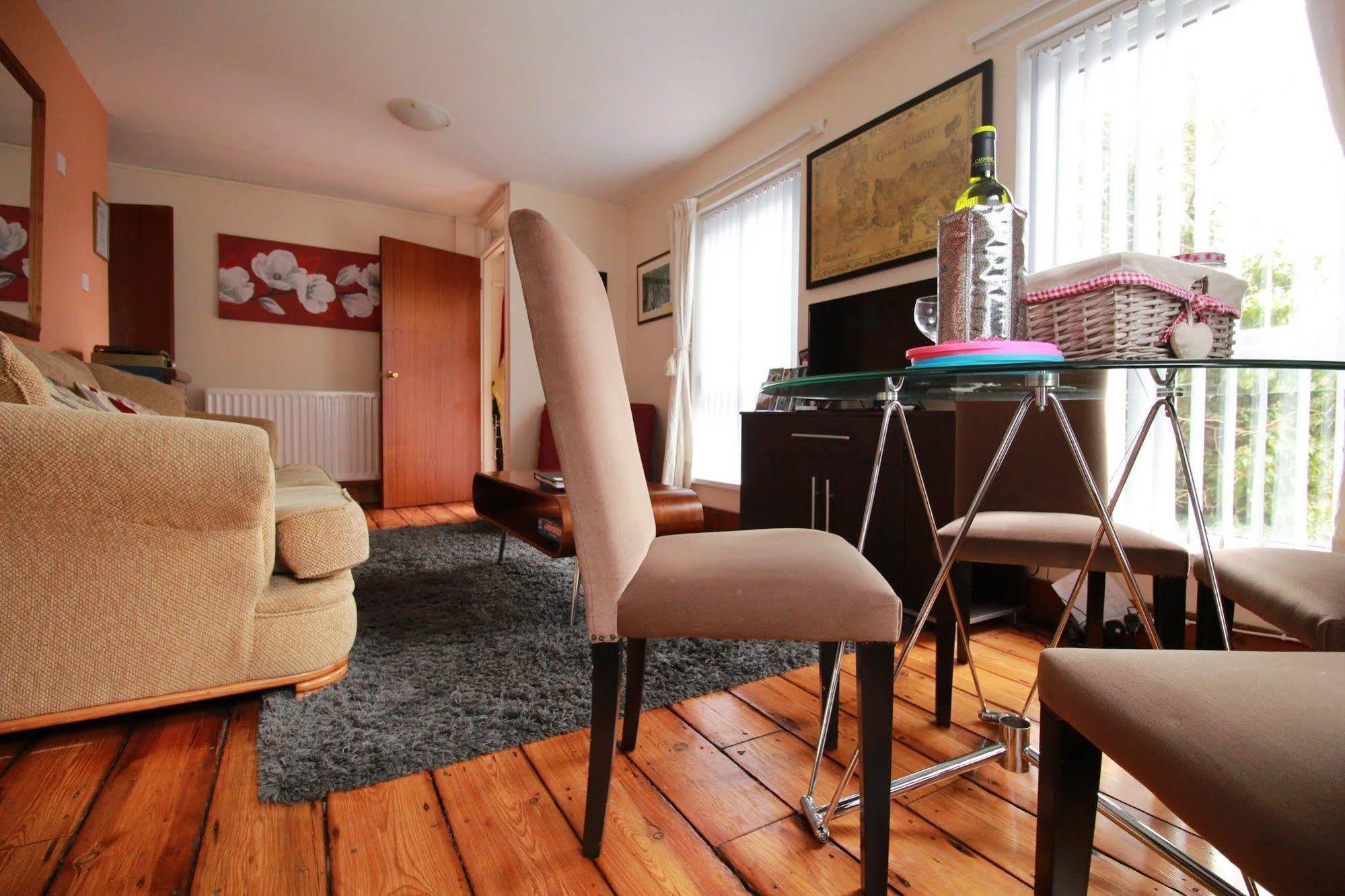 Perfect Central City Location - Parking - 3 Beds - 2 Bedrooms Belfast Luaran gambar