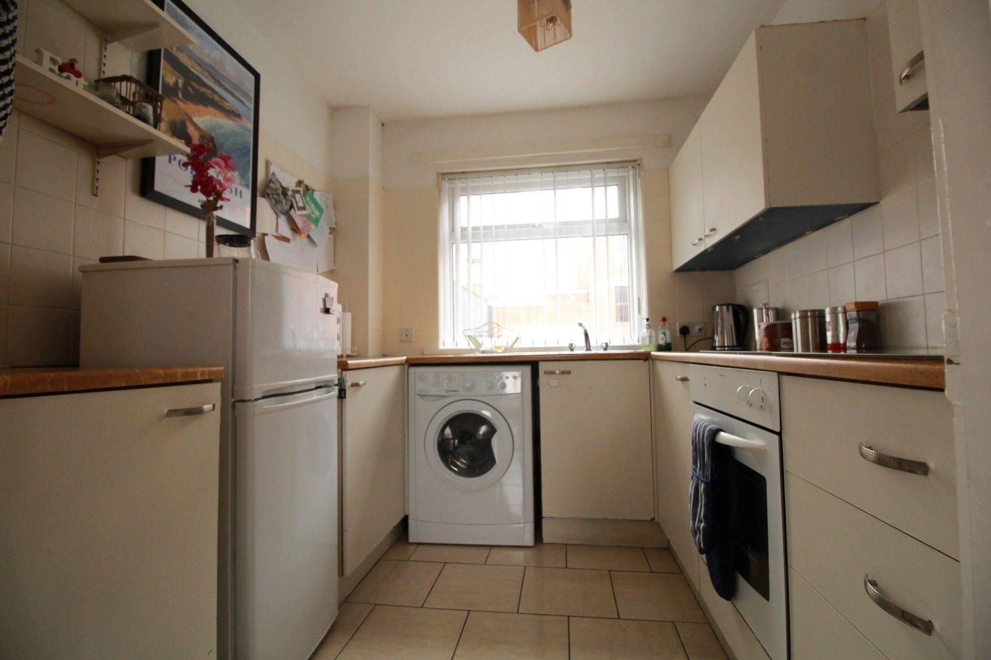 Perfect Central City Location - Parking - 3 Beds - 2 Bedrooms Belfast Luaran gambar