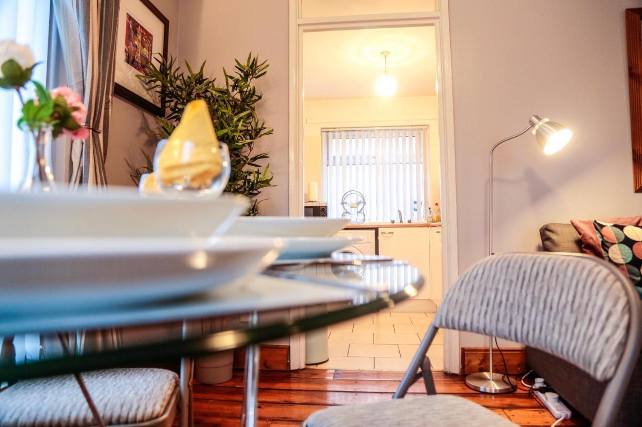 Perfect Central City Location - Parking - 3 Beds - 2 Bedrooms Belfast Luaran gambar