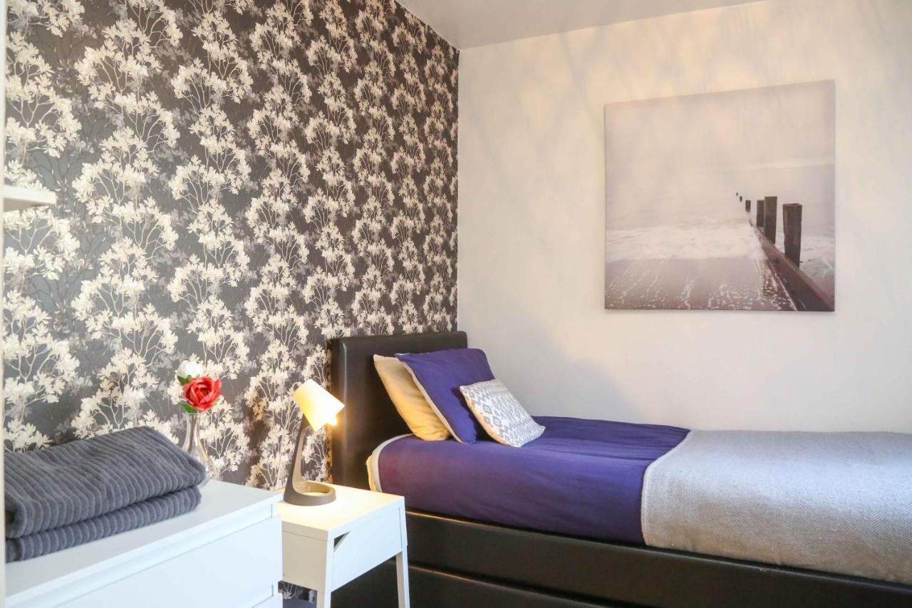 Perfect Central City Location - Parking - 3 Beds - 2 Bedrooms Belfast Luaran gambar